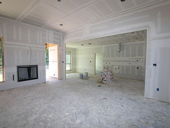 3rd image of 11977 Gillian Cir