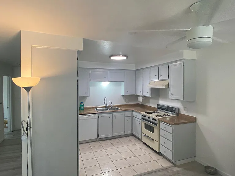 1235 Page Cir — Photo 4