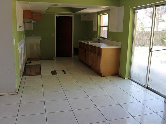 3rd image of 369 Iowa Woods Cir W
