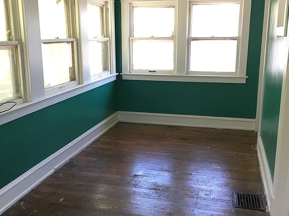 2nd image of 3634 Bellefontaine Ave