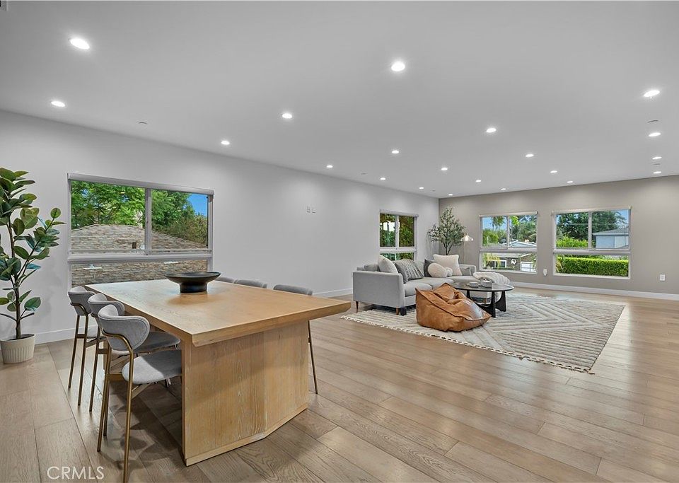 1st image of 14157 Tiara St #101