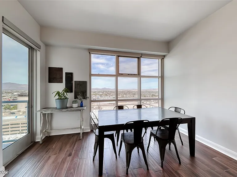 150 Las Vegas Blvd #1803 — Photo 10