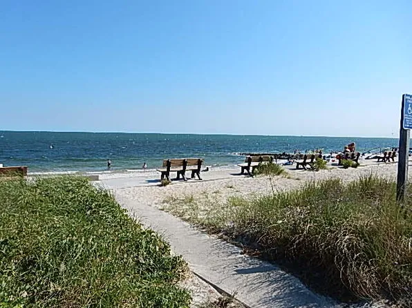 8 Holly Lane, South Yarmouth, MA 02664