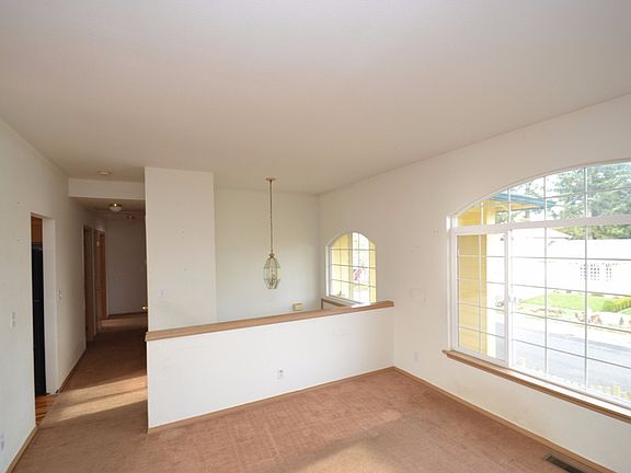 4th image of 10310 53rd Ave NE