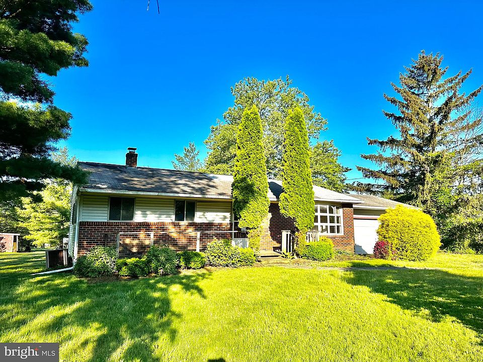 18 Haycock Dr, Kintnersville, PA 18930 Zillow