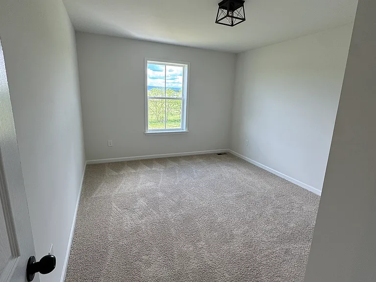 10 Tilghman Trl — Photo 5