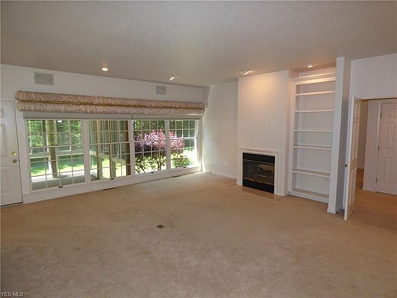4th image of 1100 Saint Andrews Pl NE