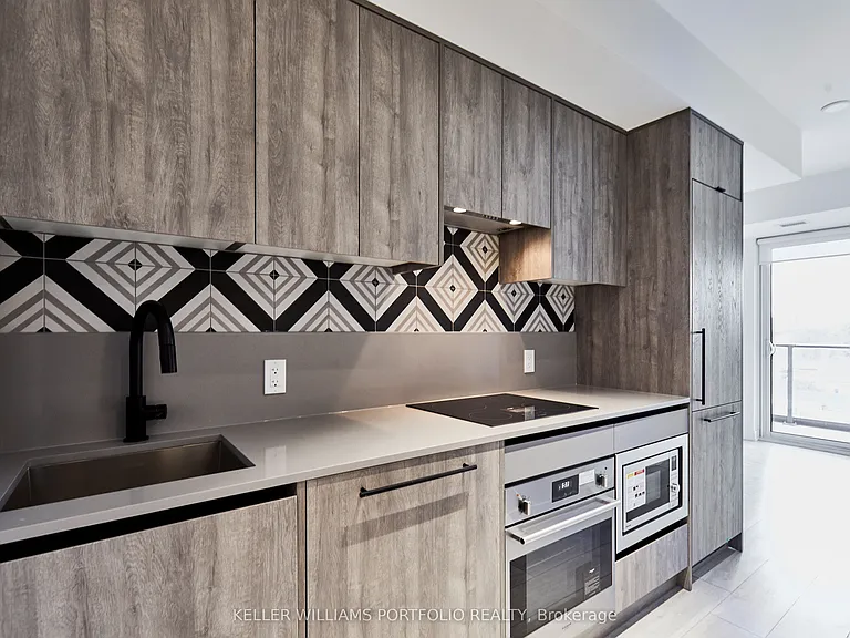 5 Lakeview Ave #520 — Photo 4