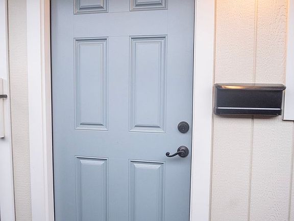 2nd image of 323 Montrose Dr APT D