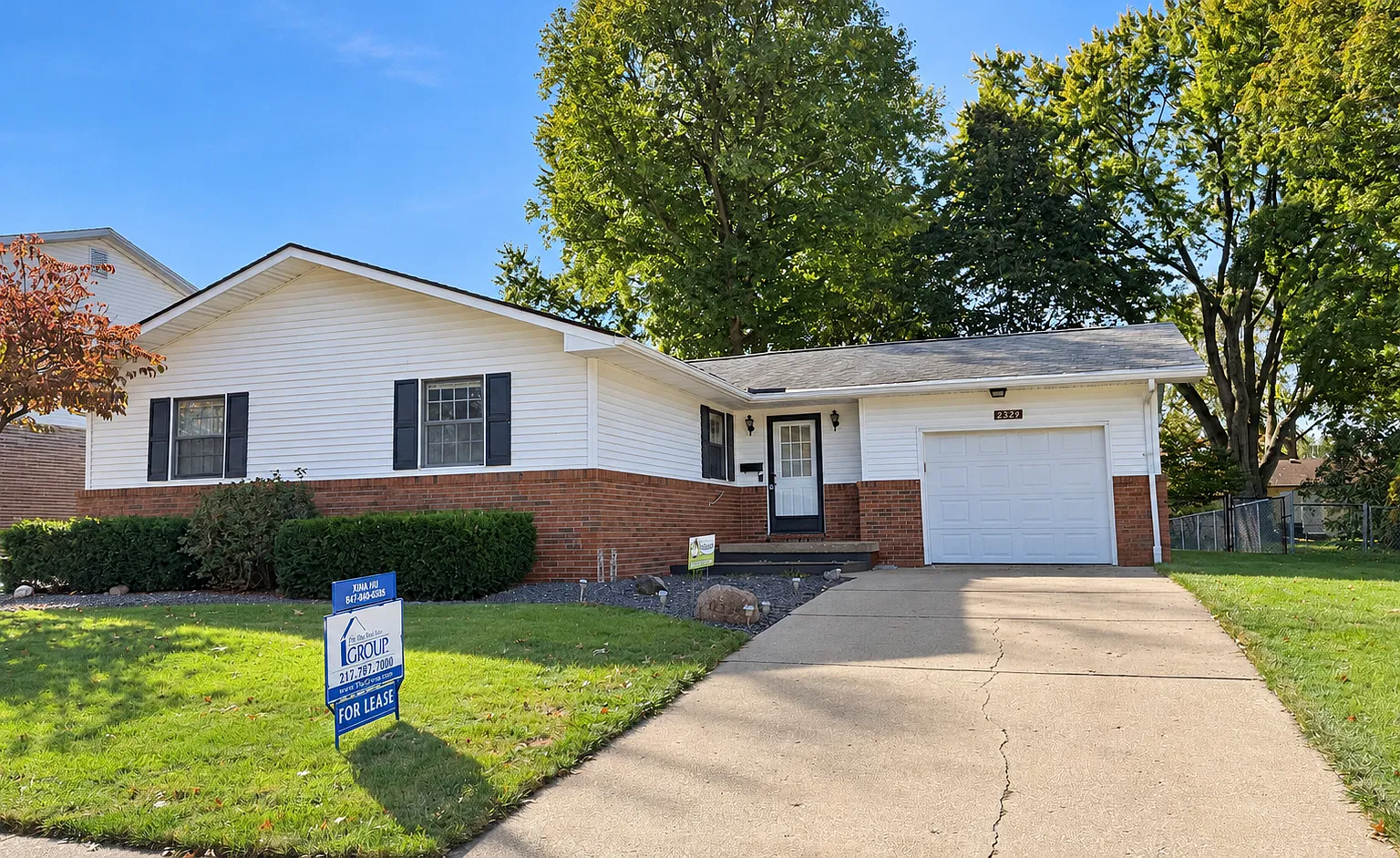 3 bed, 2150 sqft, $2,300 — Photo 1