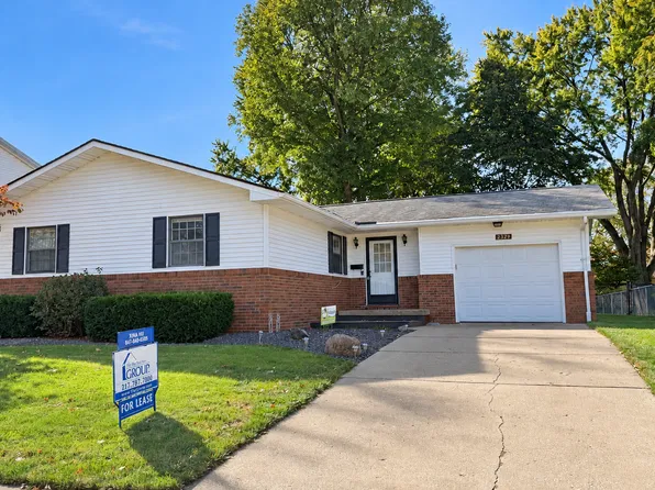 2324 Grinnell Dr, Springfield, IL 62704