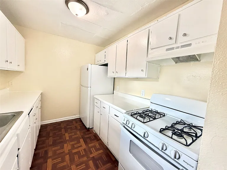 6257 Manor Rd #B — Photo 8