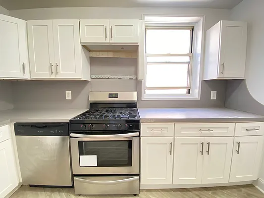 Rented by Queens Apartments Realty LLC | media 53