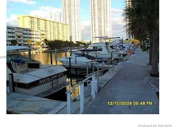 2nd image of 100 Bayview Dr APT 2112