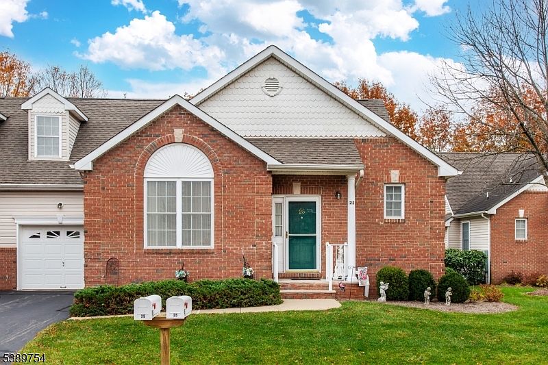 1st image of 25 Indian Plantation St