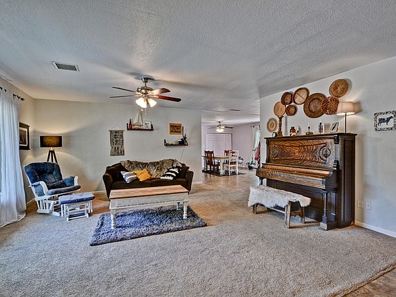 5th image of 3010 W Christy Dr
