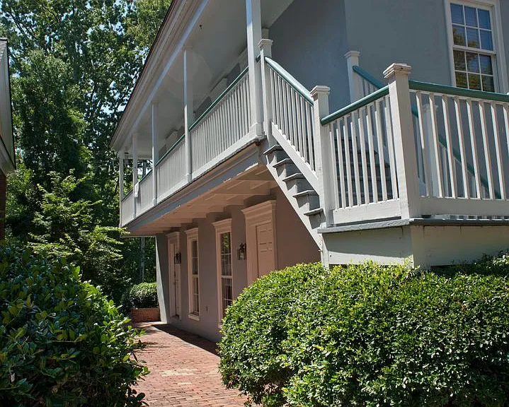 103D Lummus Dr — Photo 2