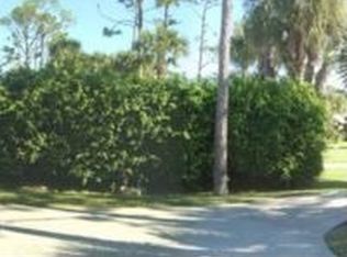 9469 Deer Creek Cir, Lake Worth, FL 33467