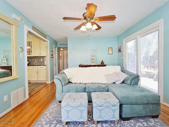 5th image of 222 King St