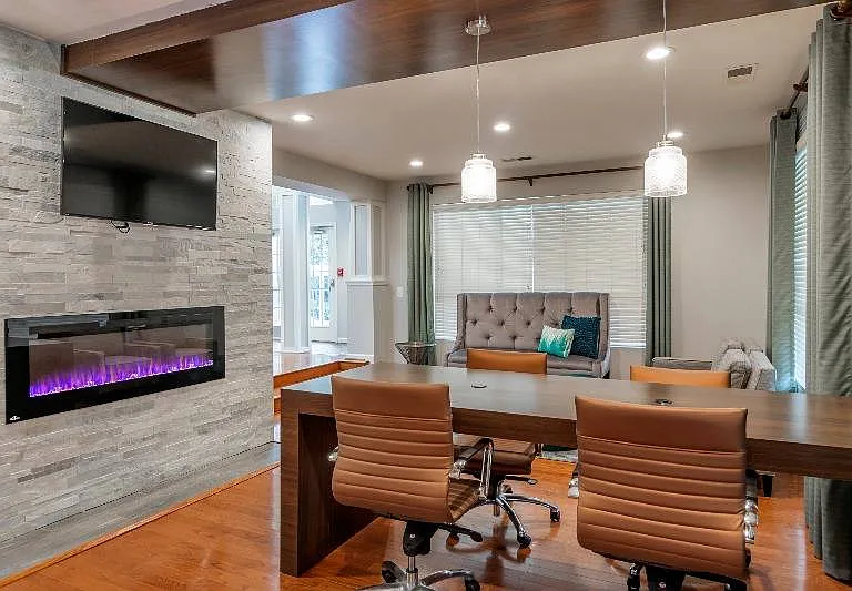 Avana Copper Spring — Photo 27
