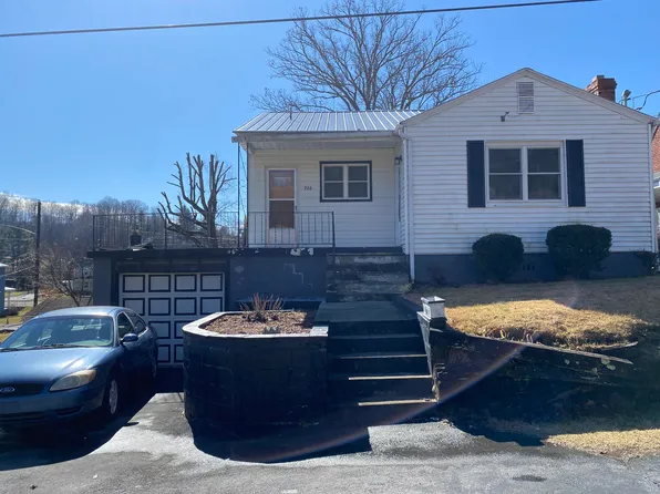 722 2nd St NE, Coeburn, VA 24230