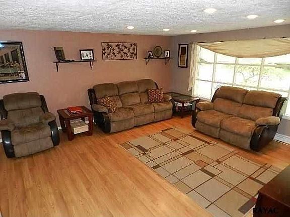 2nd image of 272 Teila Dr