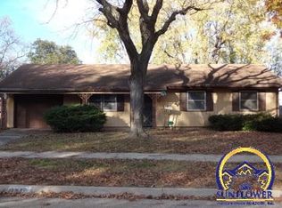 2950 SW Seabrook Ave, Topeka, KS 66614