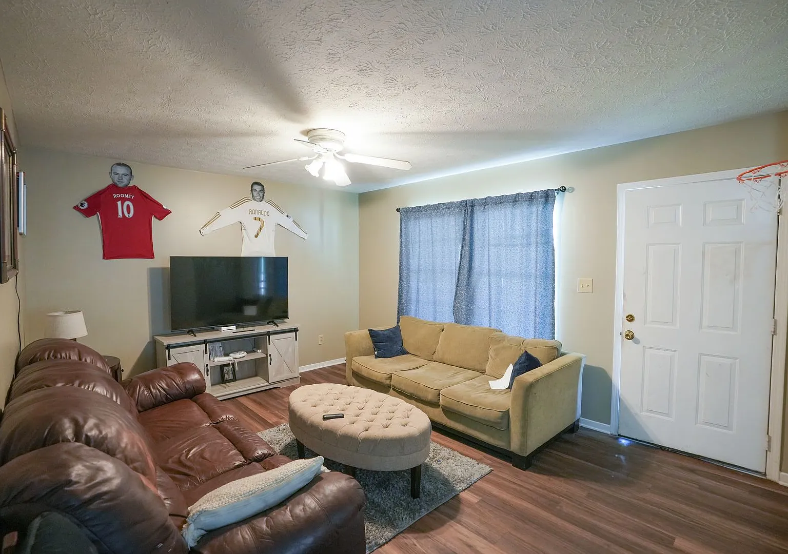 Preleasing 718 Golfview Drive! — Photo 1