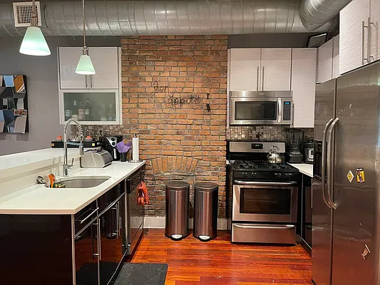 Rented by Compass | media 33