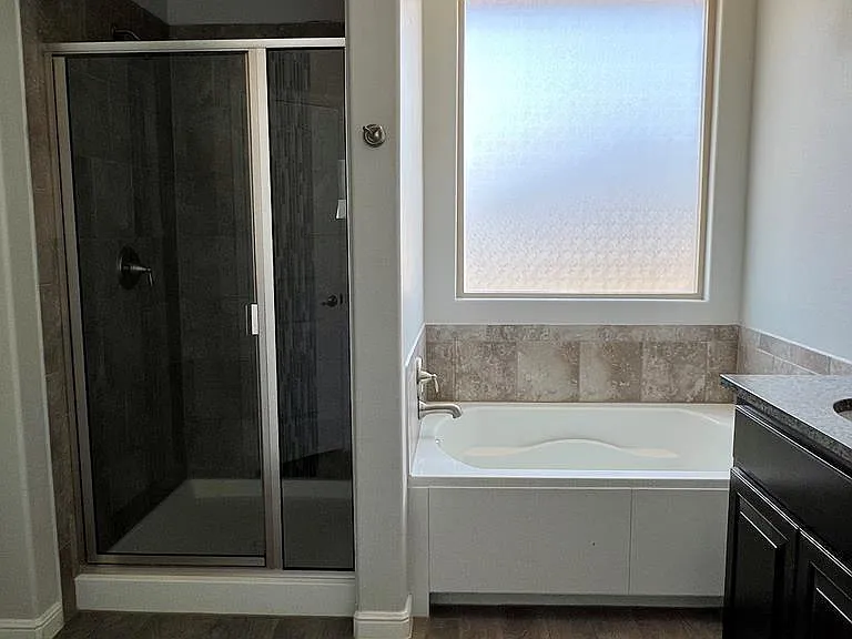 605 Dupont Ct — Photo 11
