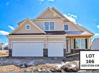 4122 Eton Cir, Windsor, WI 53598