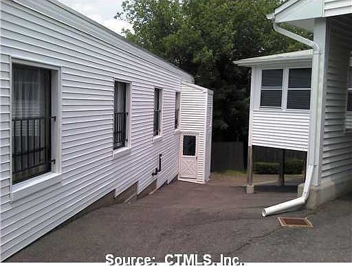 3rd image of 58-60 Slocum St
