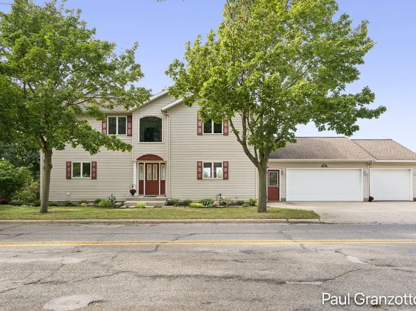 1524 Lakeshore Dr, Muskegon, MI 49441