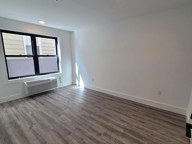 242 Spring St #1 — Photo 9