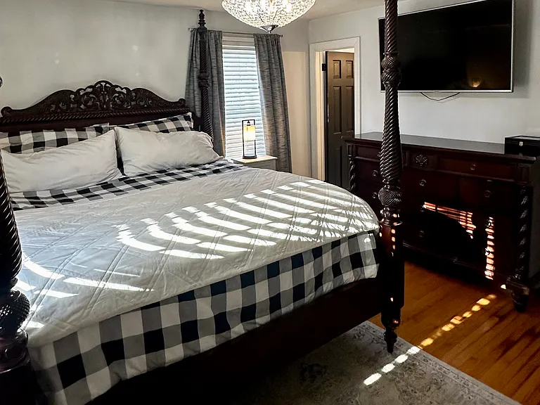 Master suite