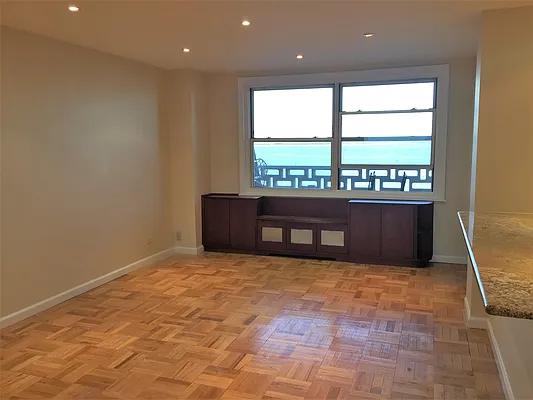 Rented by United Realty Properties Inc | media 4