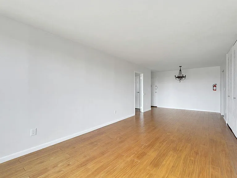 9019 Wall St #6B — Photo 8