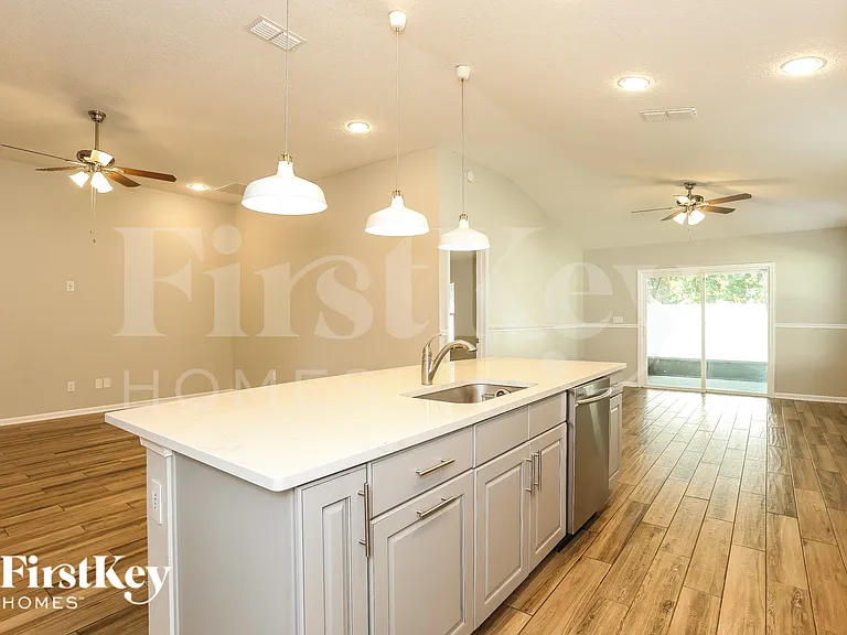 4145 Emilio Ln — Photo 10