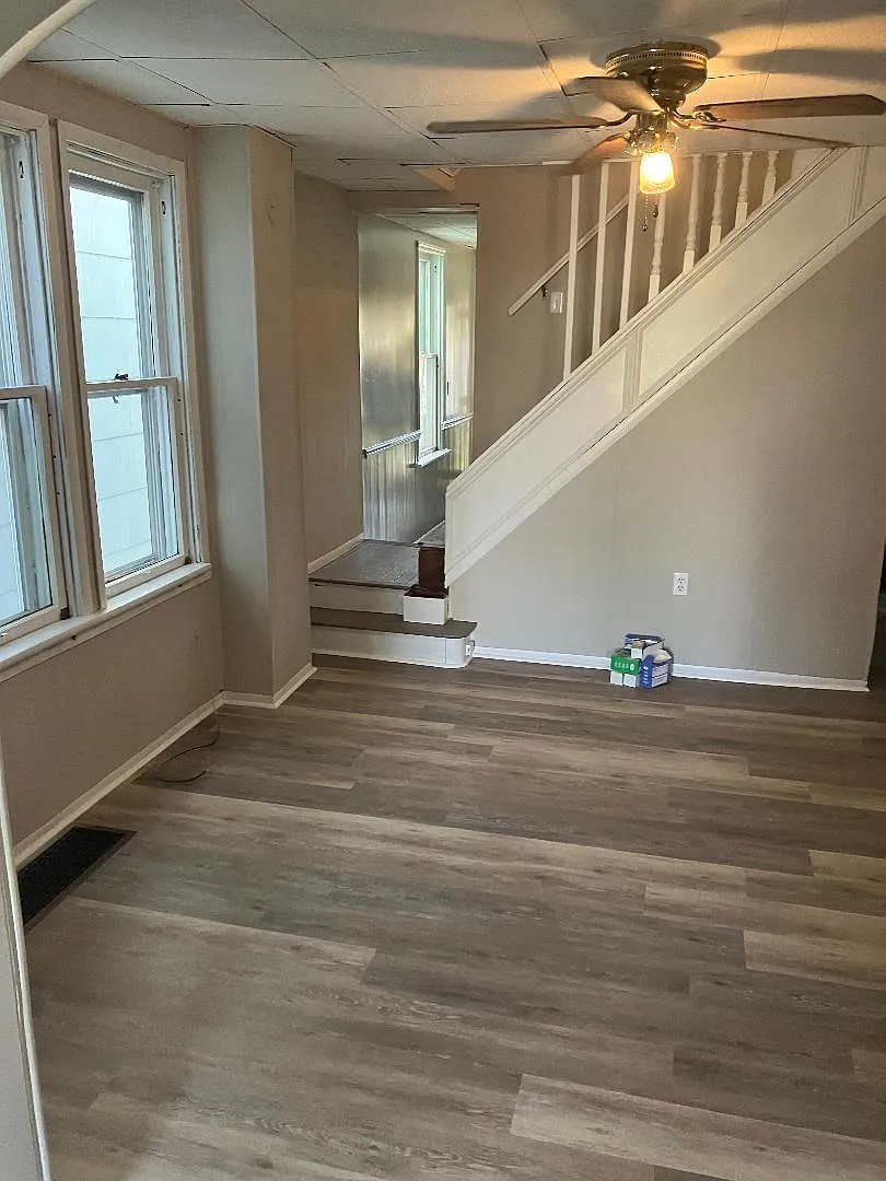 2 bed, 1100 sqft, $1,250 — Photo 3