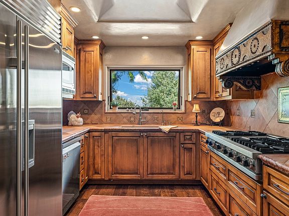 4th image of 2037 Calle Lejano