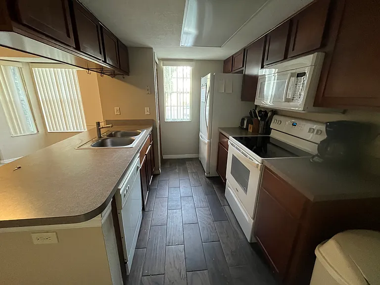 2727 N Poinciana Blvd #131 — Photo 6