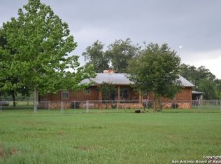 1300 Foster Rd, Pleasanton, TX 78064