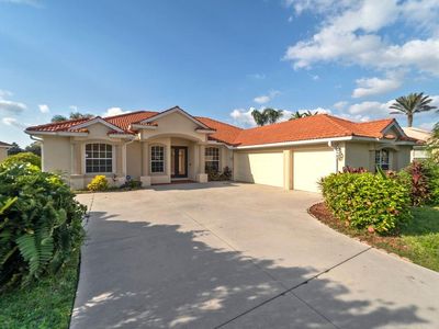 5523 Secluded Oaks Way, Sarasota, FL, 34233
