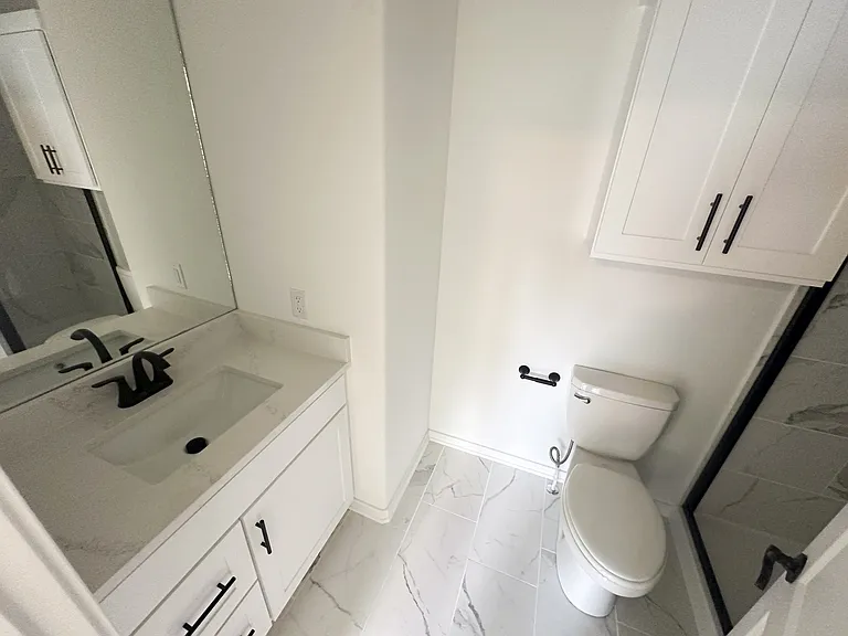 1234 W James St — Photo 11