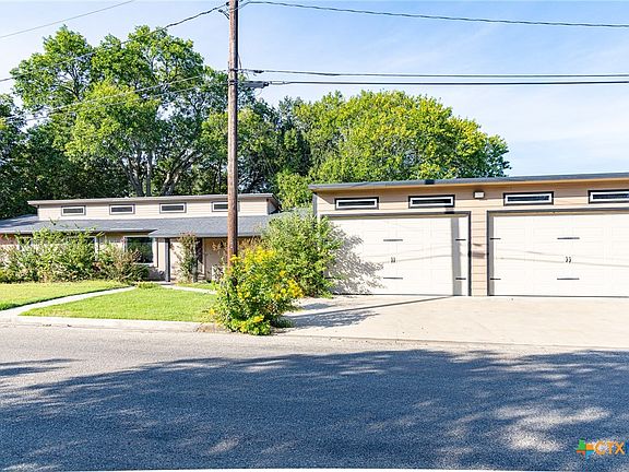 3rd image of 1218 N Avenue C