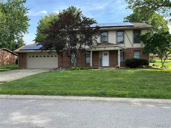 1711 Fairway Dr, Shiloh, IL 62269