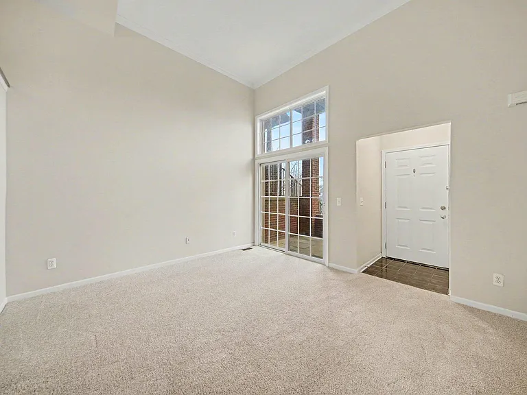 2738 Barclay Way — Photo 7