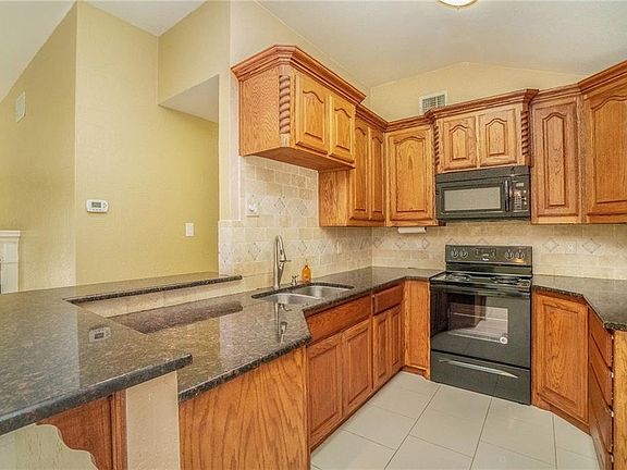 5th image of 3175 Cross Creek Cir