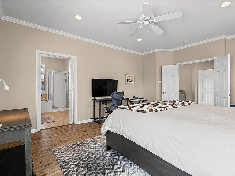 411 W Saint Elmo Rd #24 — Photo 17