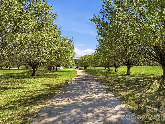 2nd image of 1545 Gin Rd